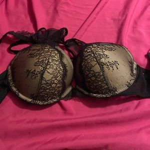 Victoria’s Secret bra size 34D